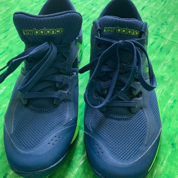 Men New Balance shoe - Picture 2 of 3